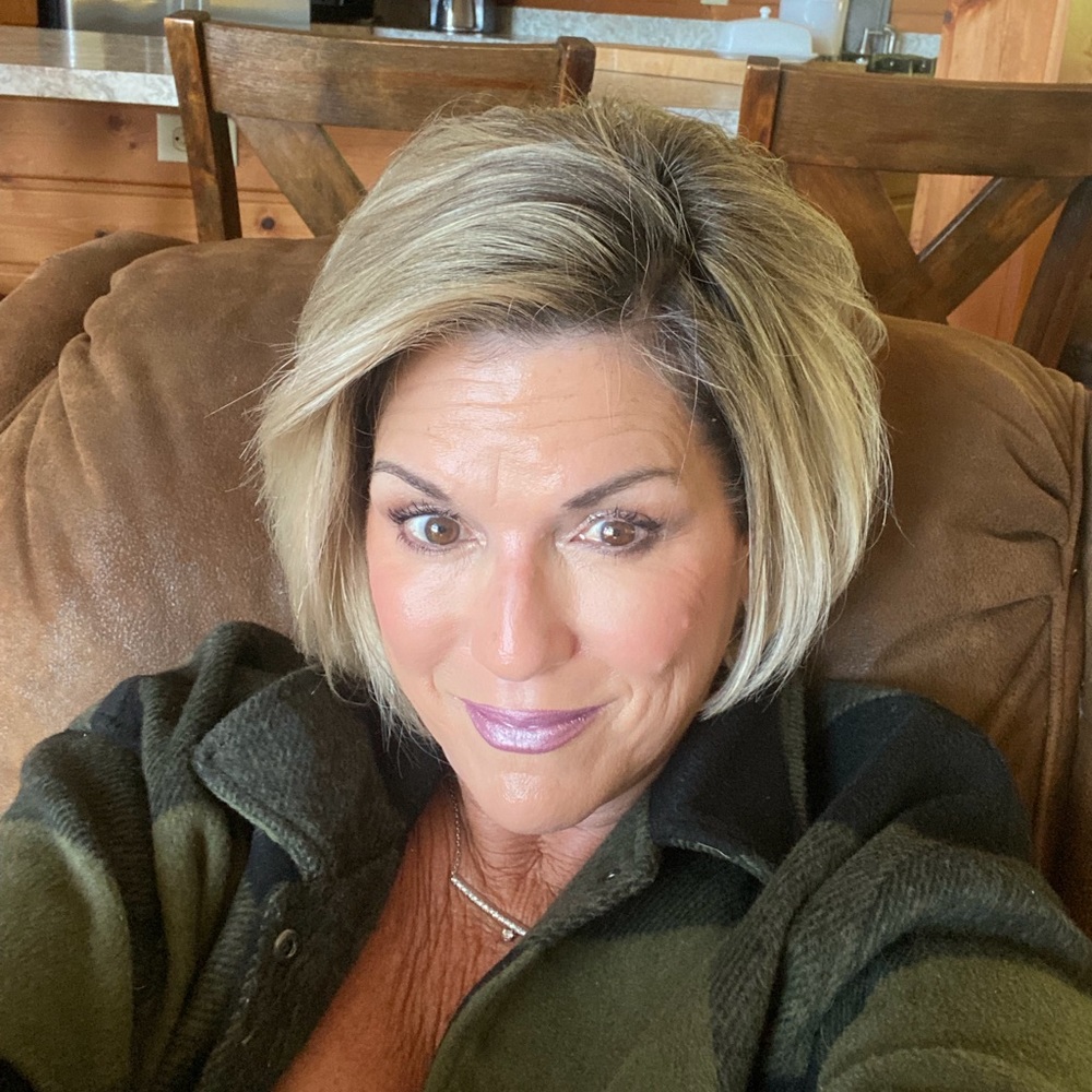 Meet your Posher, Lori